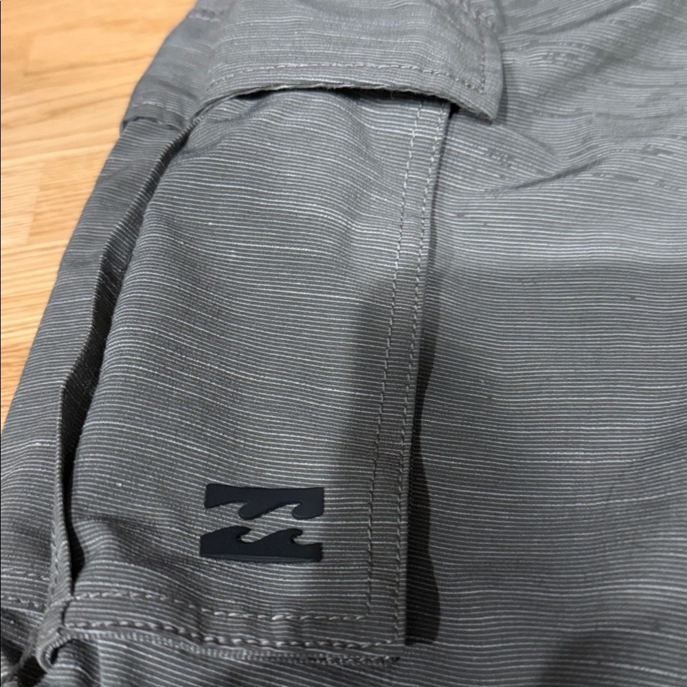Billabong Men's Cargo Shorts in Gray